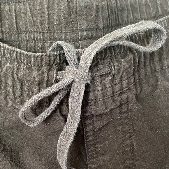 Erika Black Capris for Women - Picture 3 of 3